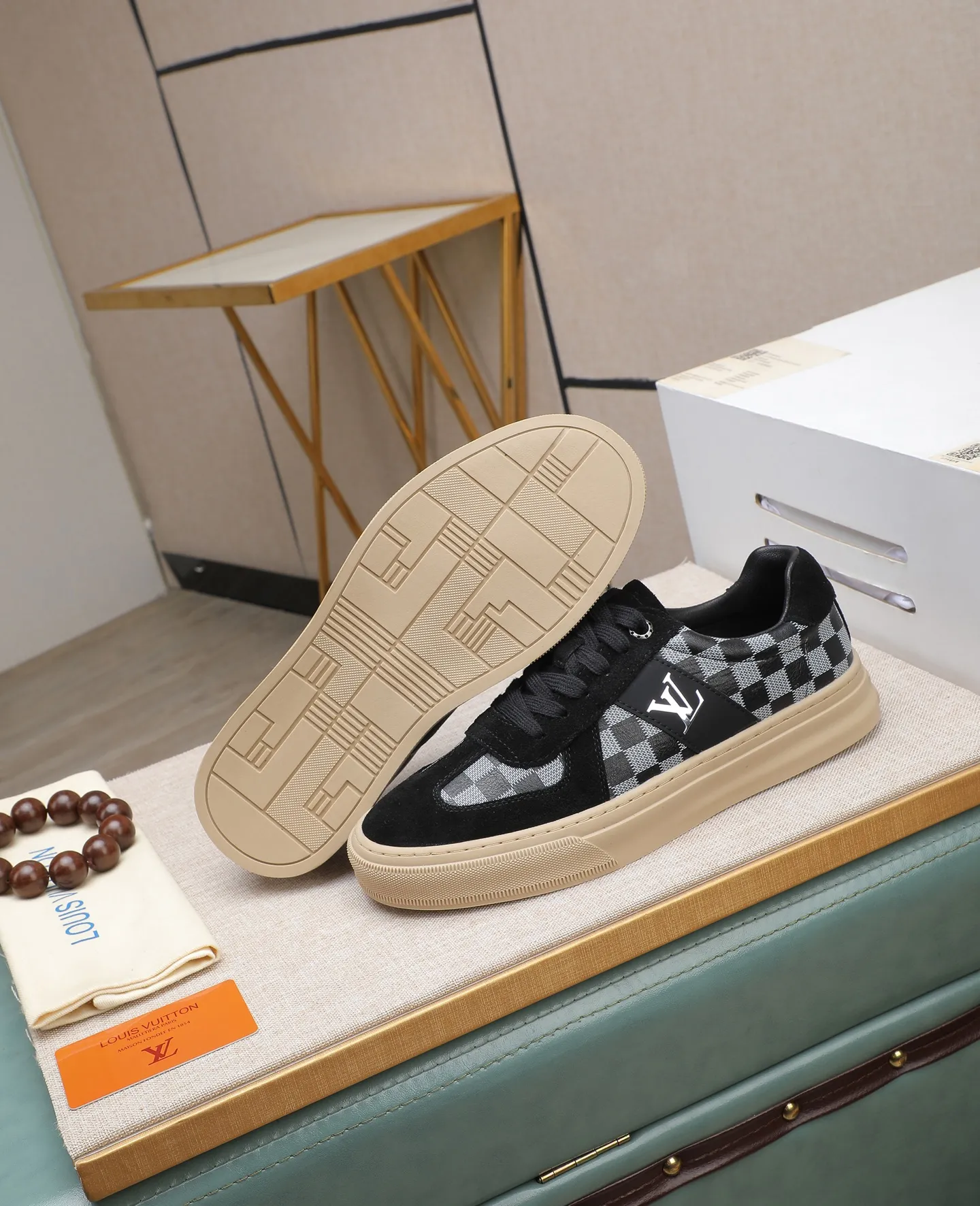 Men's shoes 💰420 📛📛(Niuli) high-end [LOUIS VUITTON】Louis Vuitton official website synchronizes new products👟Milan fashion catwalk style🇰🇾🇰🇾LV house logo, celebrity style, a must-have for fashionistas⚠️First-layer calfskin➕Cowhide lining➕Official website original original outsole👞Number 38-44